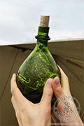 Melchor bottle - green - Medieval Market, with a pear-shaped body
