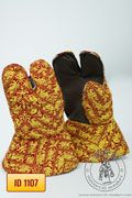 Patterned three-fingered quilted gloves - stock - Medieval Market, made of printed linen