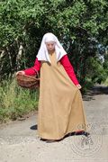 A lady's surcoat type 3 - Medieval Market, loose long robe worn over the head